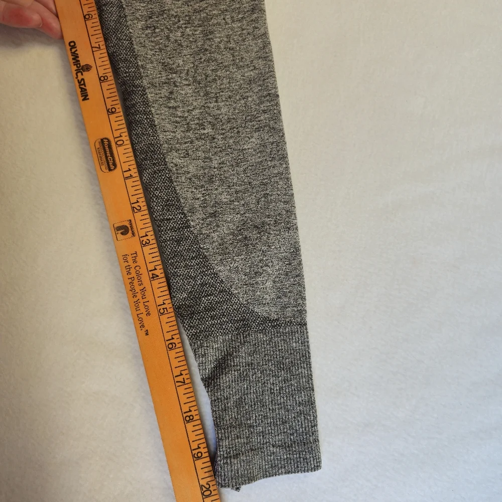 Gymshark Crop Top (grey & pink) XL - Picture 7 of 10